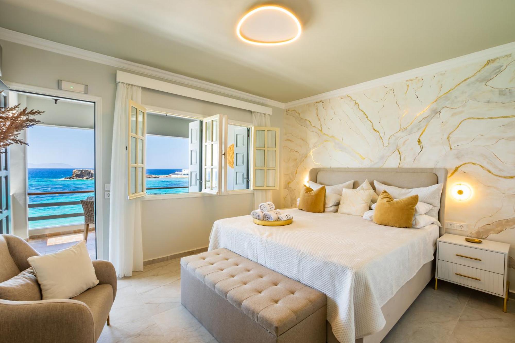 Le Grand Bleu Studios & Apartments Lefkos  Luaran gambar